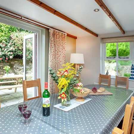 The Farm House Holiday home Porkellis